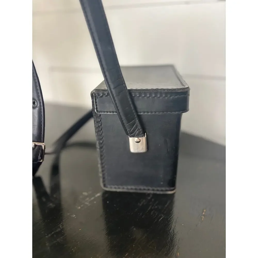 VTG Polaroid‎ Camera Black Leather Hard Case Flip Top Adjustable Shoulder Strap